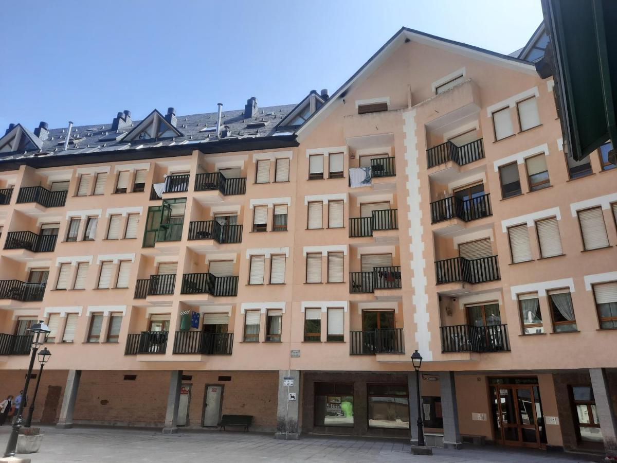 Acogedor Y Calido Apartamento Con Vistas A La Montana Canfranc Exteriér fotografie